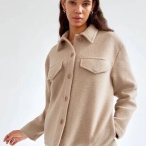 Aritzia Sunday Best Sky Quilted Shacket Cream Medium